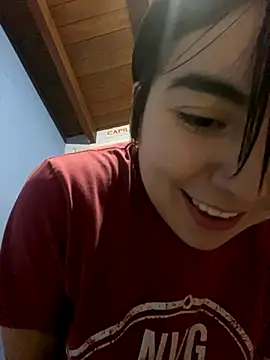 abrilwilliam  online show from December 3, 12:35 am
