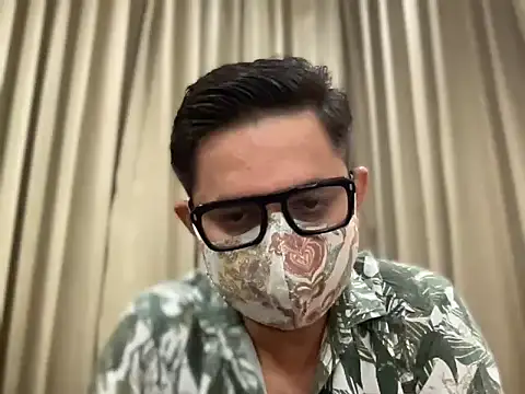Snapshot of slavekinky001 chatting on July 16, 6:47 pm slavekinky001 online show from July 16, 6:47 pm