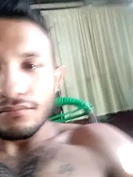 brayan7132 online show from May 8, 5:18 pm