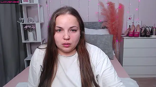 Crazyy girl  online show from January 17, 7:24 am