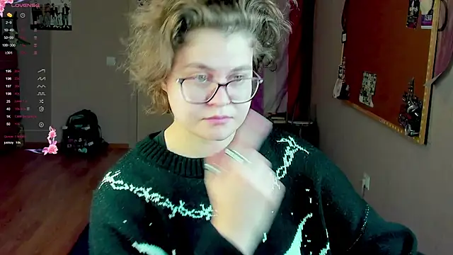 Sashy Way online show from December 14, 1:17 am