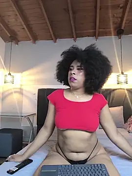 EmmilyBrant online show from April 19, 2:44 am