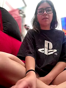 Snapshot of Mila_Morgan chatting on October 23, 3:22 pm Mila Morgan online show from October 23, 3:22 pm