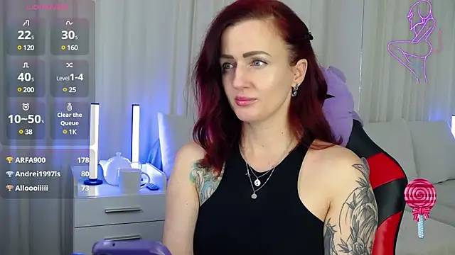 Snapshot of ElisaJane chatting on January 19, 12:28 am ElisaJane online show from January 19, 12:28 am