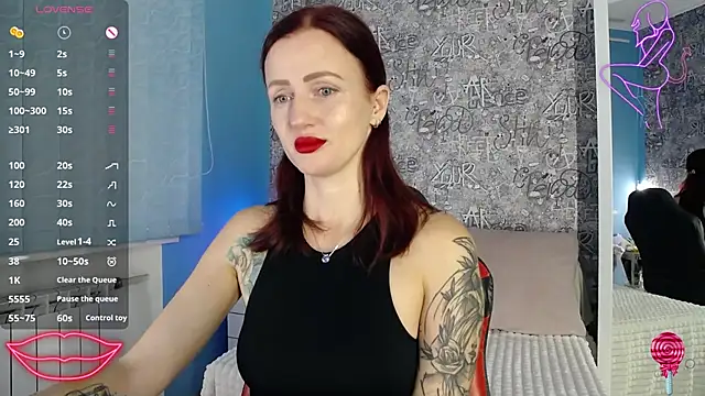 Snapshot of ElisaJane chatting on October 21, 8:53 pm ElisaJane online show from October 21, 8:53 pm