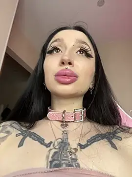 Molly  Moon online show from April 11, 2:27 am