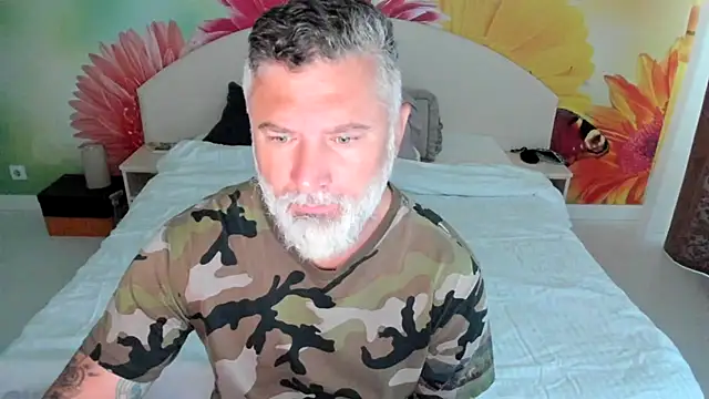 BlowMyXXL online show from November 13, 5:39 am