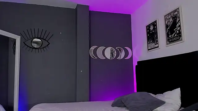 Raven Witch  online show from March 9, 9:14 pm