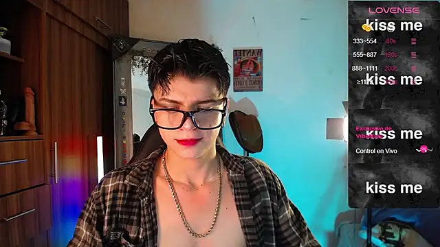 Snapshot of marckalexis chatting on February 28, 11:01 pm marckalexis online show from February 28, 11:01 pm