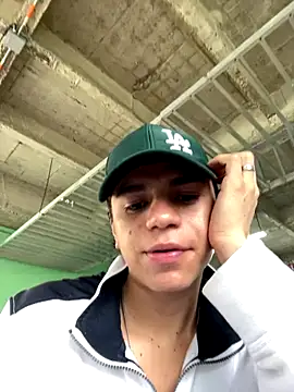 Snapshot of marckalexis chatting on September 18, 1:02 pm marckalexis online show from September 18, 1:02 pm