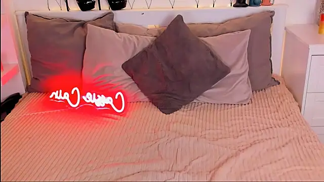 CassyCain online show from March 12, 10:10 am