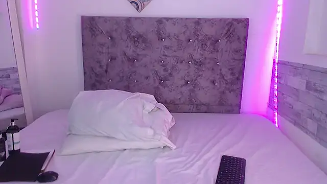 Cuckold lover69 online show from March 4, 2:39 am