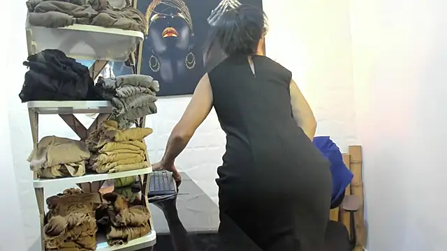 miss lucero1 online show from February 20, 4:50 am