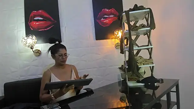 miss lucero1 online show from March 17, 12:19 am