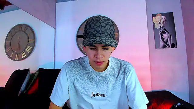 Mike 0233  online show from January 22, 3:52 am