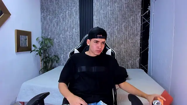 Mike 0233  online show from September 24, 2:48 am