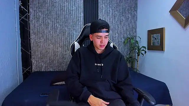 Mike 0233  online show from October 4, 4:32 am