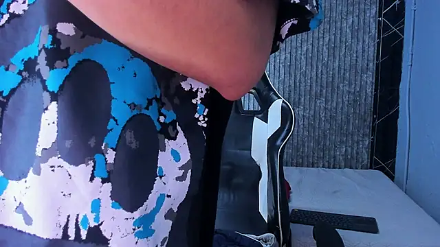 Mike 0233  online show from October 17, 5:32 am