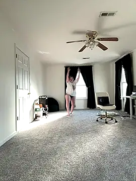 Snapshot of GingerSnap33 chatting on December 20, 3:08 pm GingerSnap33 online show from December 20, 3:08 pm