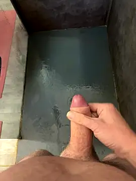 thestringer online show from October 4, 8:34 am