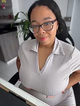 XMara online show from April 17, 2:53 pm