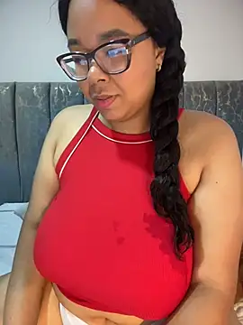 Snapshot of XMara chatting on April 21, 3:07 pm XMara online show from April 21, 3:07 pm