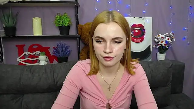 Snapshot of MargaritaKiss chatting on March 21, 7:35 pm MargaritaKiss online show from March 21, 7:35 pm