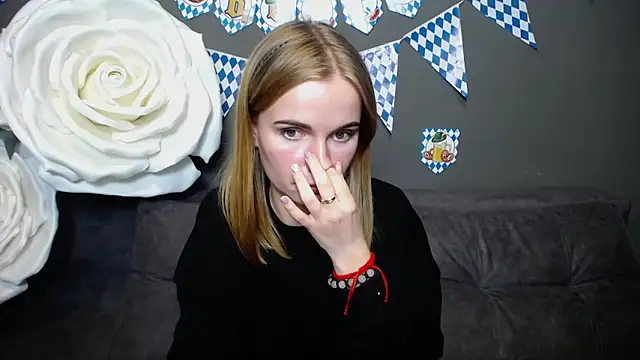 Snapshot of MargaritaKiss chatting on October 1, 6:47 pm MargaritaKiss online show from October 1, 6:47 pm