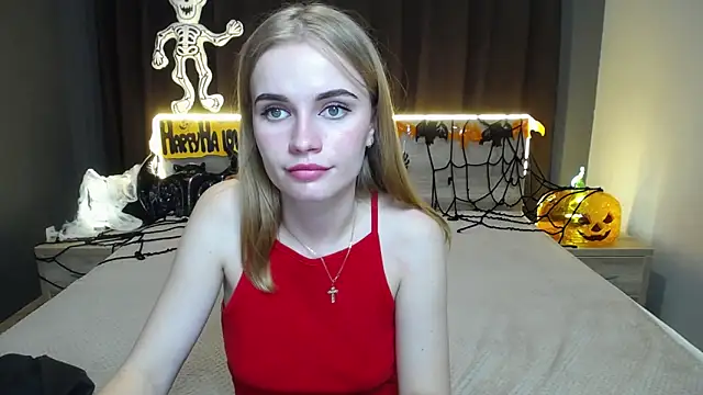 Snapshot of MargaritaKiss chatting on October 15, 6:52 pm MargaritaKiss online show from October 15, 6:52 pm