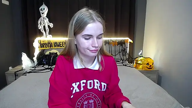 Snapshot of MargaritaKiss chatting on October 28, 8:33 pm MargaritaKiss online show from October 28, 8:33 pm