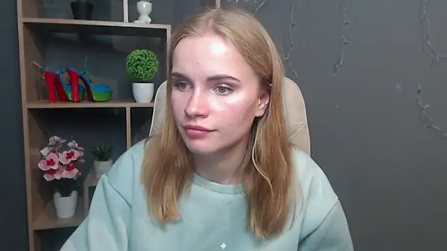 Snapshot of MargaritaKiss chatting on November 8, 9:13 pm MargaritaKiss online show from November 8, 9:13 pm