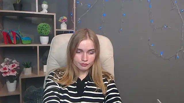 Snapshot of MargaritaKiss chatting on November 9, 8:18 pm MargaritaKiss online show from November 9, 8:18 pm