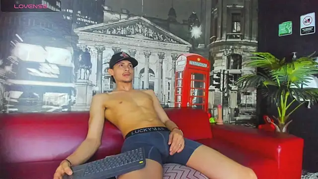 CloeRodriguez online show from May 28, 9:17 am
