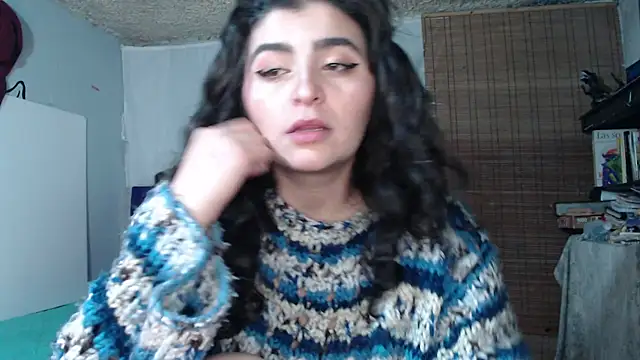 Snapshot of Marci_owo chatting on December 5, 8:44 pm Marci owo online show from December 5, 8:44 pm