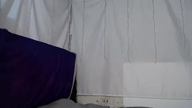 Snapshot of Marci_owo chatting on December 15, 4:26 pm Marci owo online show from December 15, 4:26 pm