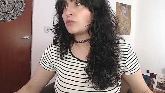 Snapshot of Marci_owo chatting on February 5, 7:10 pm Marci owo online show from February 5, 7:10 pm