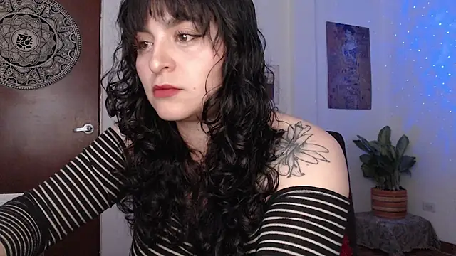 Snapshot of Marci_owo chatting on February 28, 12:21 am Marci owo online show from February 28, 12:21 am