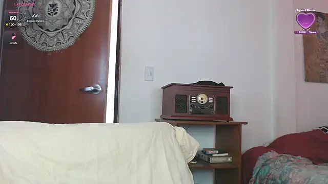 Snapshot of Marci_owo chatting on October 17, 5:37 pm Marci owo online show from October 17, 5:37 pm