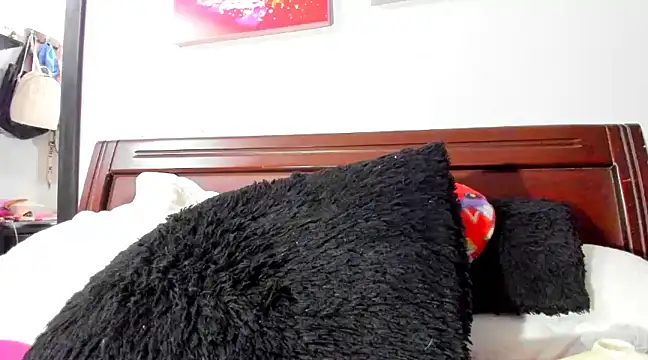 Snapshot of aleziiacam chatting on December 11, 3:35 am aleziiacam online show from December 11, 3:35 am