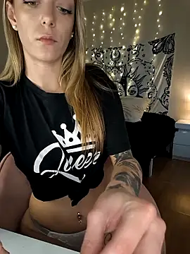 Snapshot of Nikiita-28 chatting on March 20, 3:36 pm Nikiita-28 online show from March 20, 3:36 pm