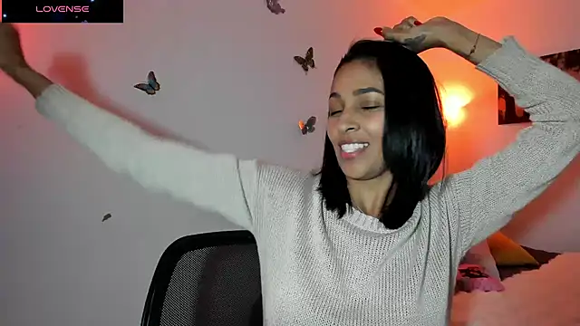 Snapshot of Mila-yang chatting on October 4, 3:59 am Mila-yang online show from October 4, 3:59 am