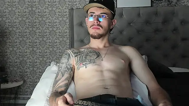 CodyWalkerR online show from January 10, 5:26 pm