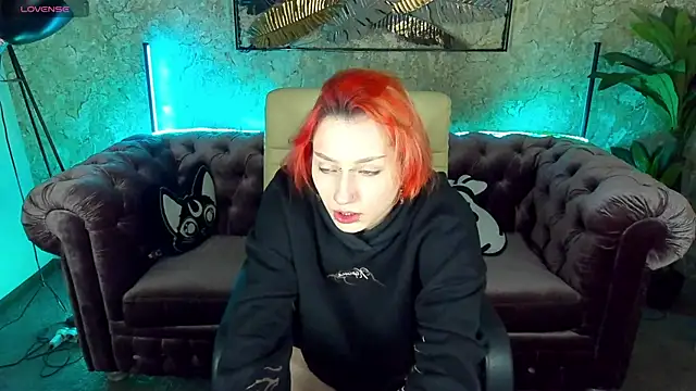 Snapshot of LunaaMayy chatting on February 10, 9:58 pm LunaaMayy online show from February 10, 9:58 pm