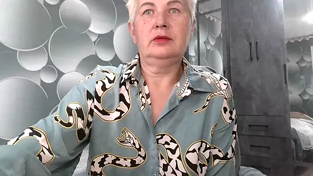 NicoleOlla online show from October 5, 4:11 am