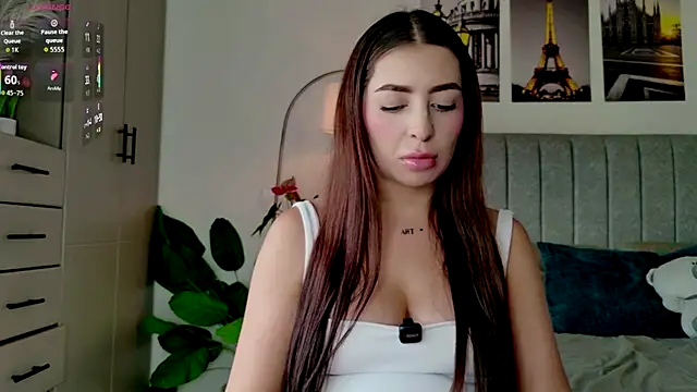 caralella online show from March 29, 8:42 pm