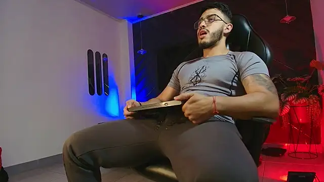 Liam Kleiin online show from April 6, 11:22 am