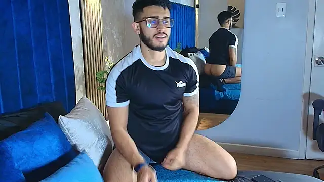 Snapshot of Liam_Kleiin chatting on July 17, 11:17 am Liam Kleiin online show from July 17, 11:17 am