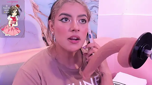 taylor cupper online show from October 3, 7:44 pm