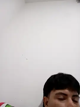 Snapshot of Bxby-young chatting on April 30, 3:13 am Bxby-young online show from April 30, 3:13 am