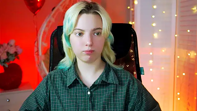 Snapshot of RocKStone_ chatting on February 18, 8:38 am RocKStone  online show from February 18, 8:38 am